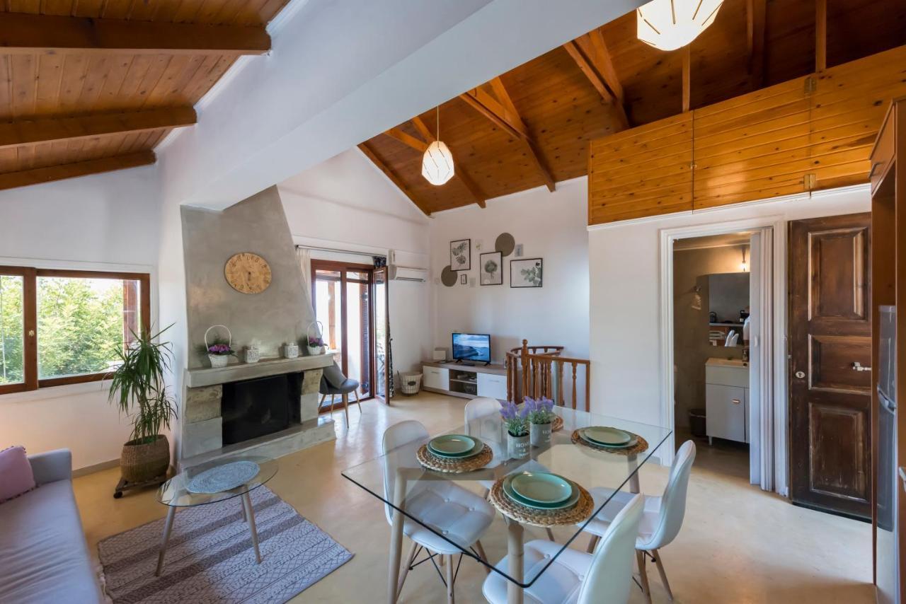Seaside Heaven - Sunset Views Close To The Beach Apartment Kalamata Bagian luar foto