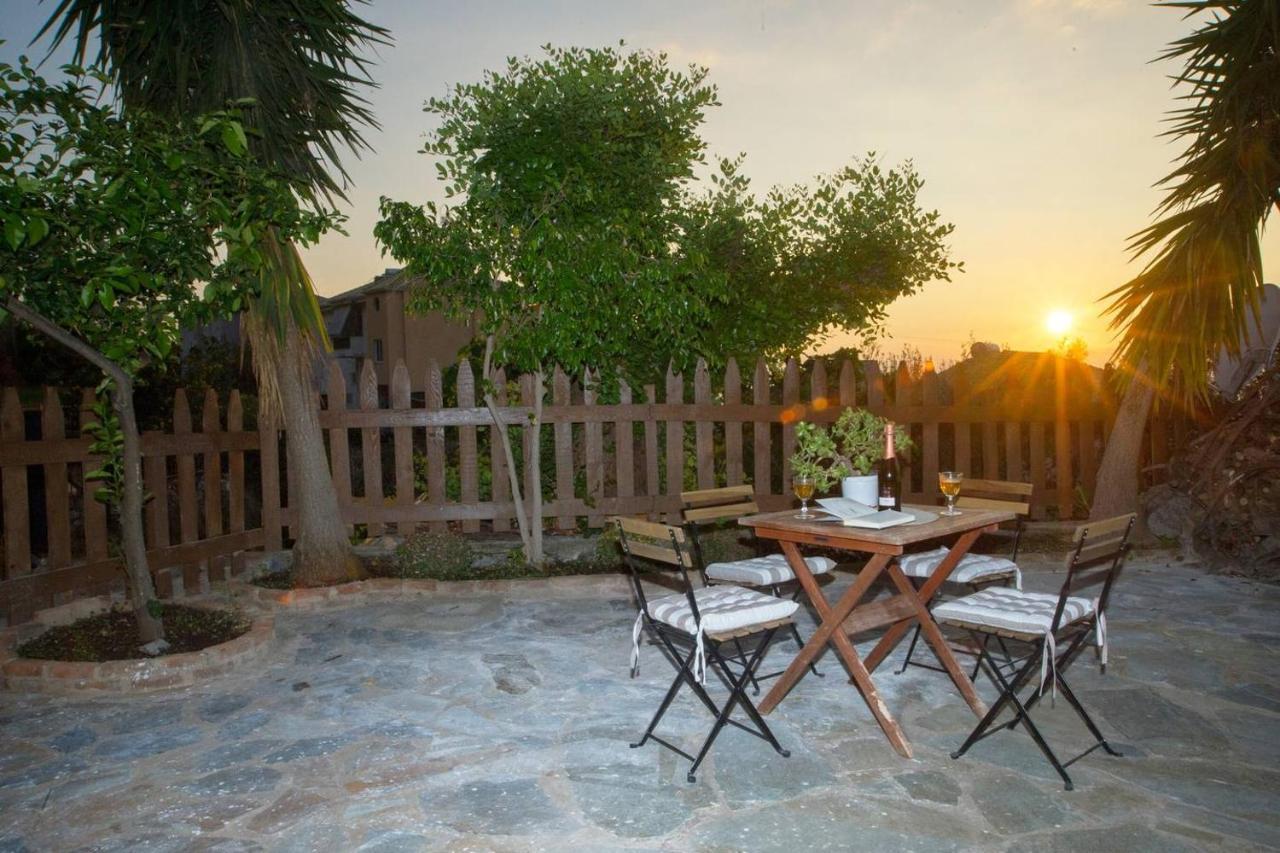 Seaside Heaven - Sunset Views Close To The Beach Apartment Kalamata Bagian luar foto
